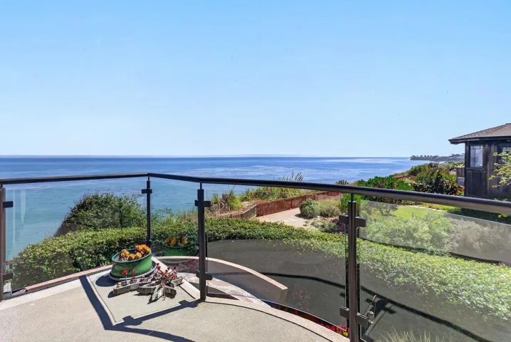 100 Oakland, Capitola, California 95010