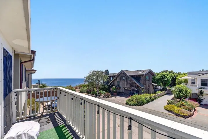 100 Oakland, Capitola, California 95010