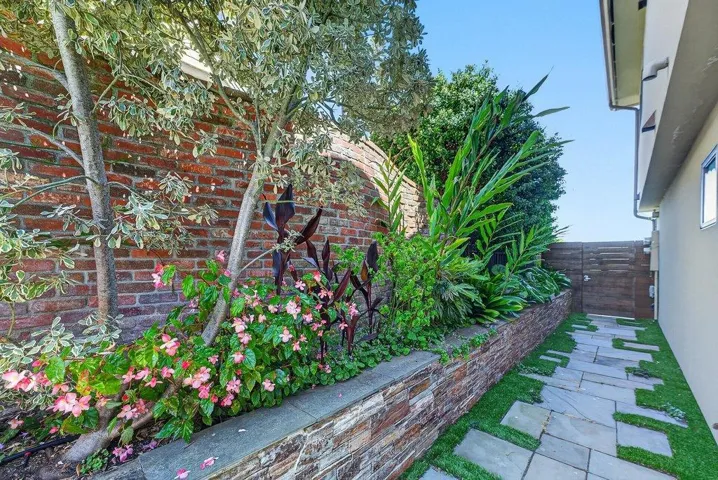 100 Oakland, Capitola, California 95010