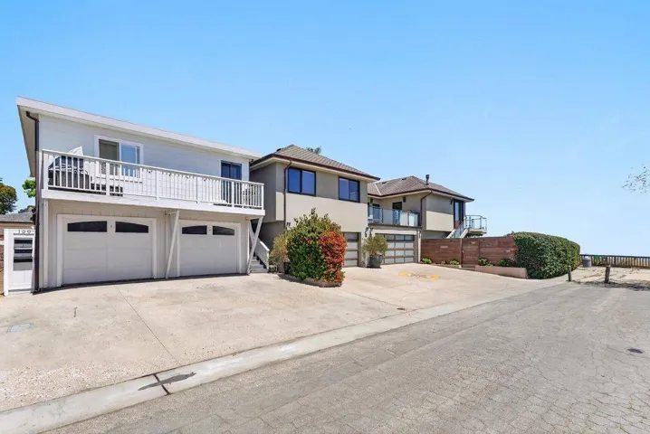 100 Oakland, Capitola, California 95010