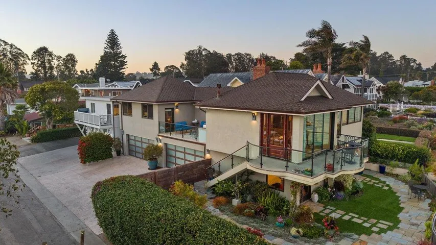 100 Oakland, Capitola, California 95010