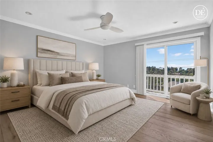 Sumptuous master suite (virtually staged)