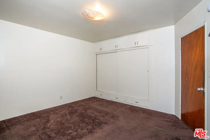 6124 S Victoria Avenue, Los Angeles, California 90043