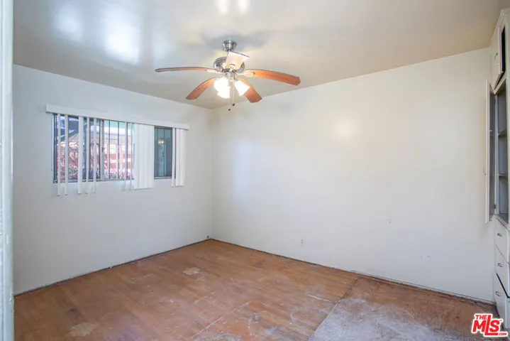 6124 S Victoria Avenue, Los Angeles, California 90043