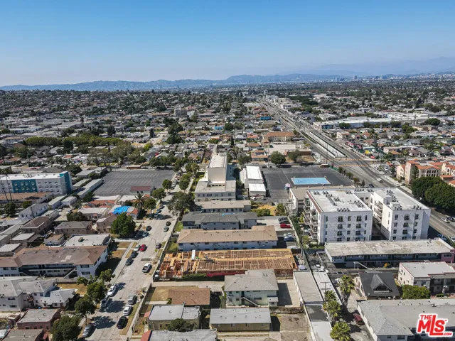 6124 S Victoria Avenue, Los Angeles, California 90043
