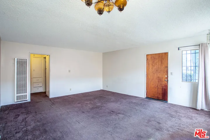 6124 S Victoria Avenue, Los Angeles, California 90043