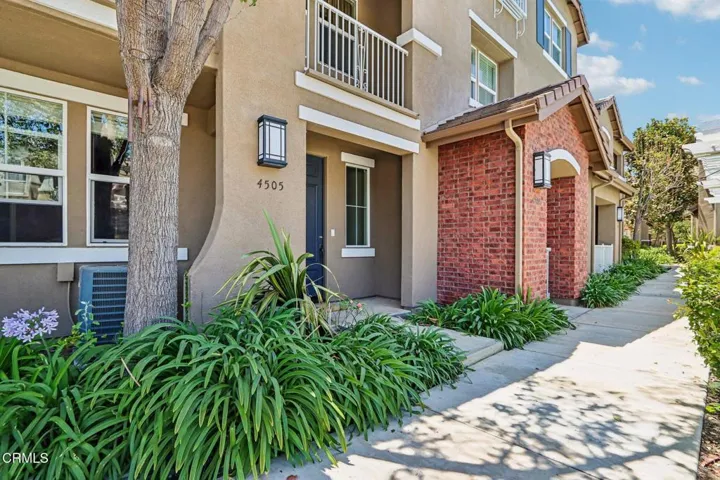 1-web-or-mls-Via Del Sol-S2807-001