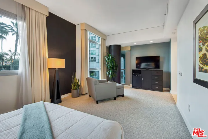 13650 Marina Pointe Drive 704, Marina Del Rey, California 90292