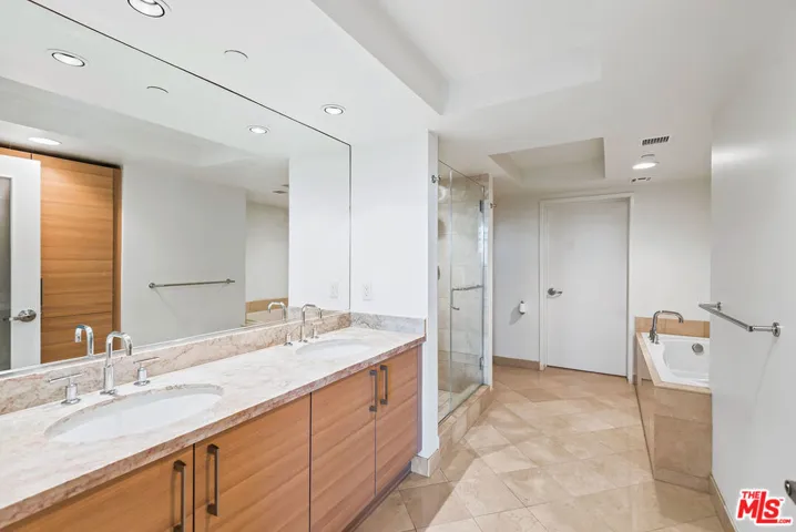 13650 Marina Pointe Drive 704, Marina Del Rey, California 90292