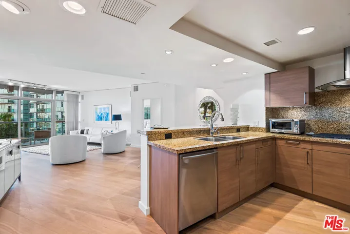 13650 Marina Pointe Drive 704, Marina Del Rey, California 90292