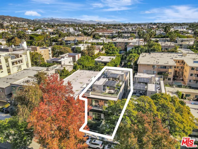 652 Huntley Drive 102, West Hollywood, California 90069