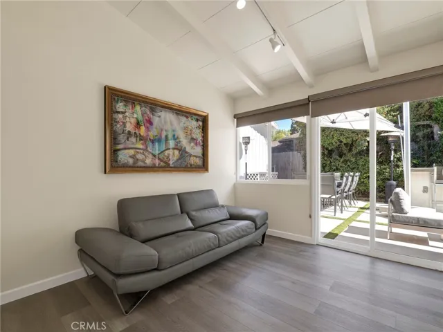 6213 Lubao, Woodland Hills, California 91367