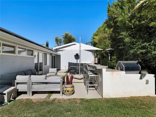 6213 Lubao, Woodland Hills, California 91367