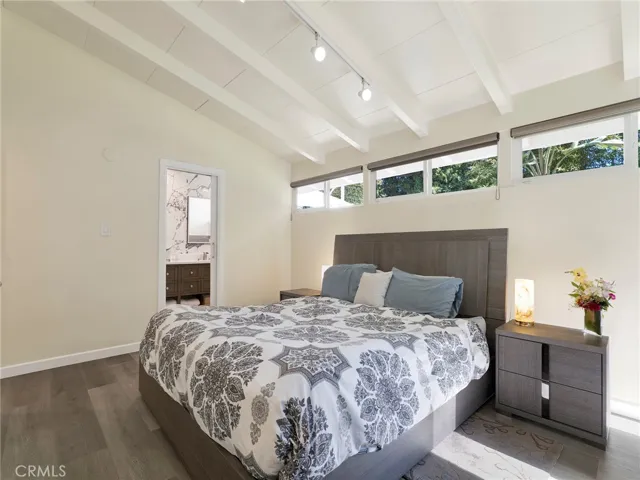 6213 Lubao, Woodland Hills, California 91367