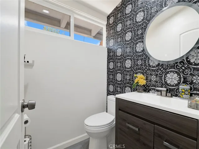6213 Lubao, Woodland Hills, California 91367