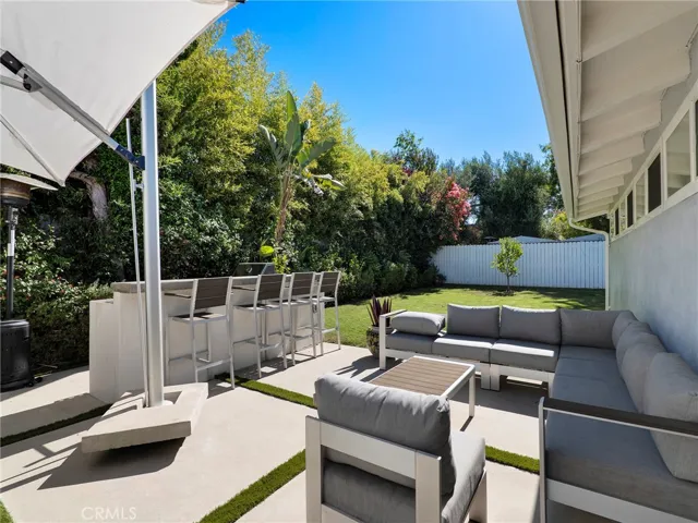 6213 Lubao, Woodland Hills, California 91367