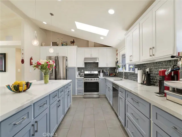 6213 Lubao, Woodland Hills, California 91367