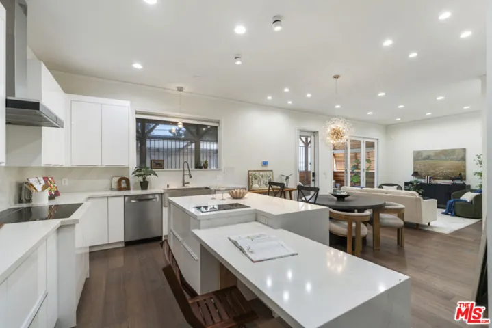 1810 Westmoreland Boulevard, Los Angeles, California 90006