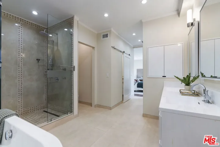 1810 Westmoreland Boulevard, Los Angeles, California 90006