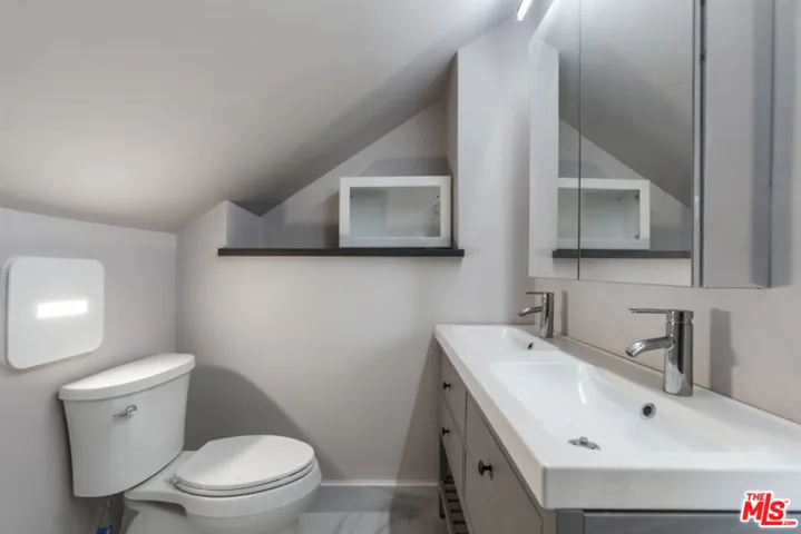 1810 Westmoreland Boulevard, Los Angeles, California 90006