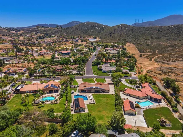 3572 74 Par Four Drive, El Cajon, California 92019