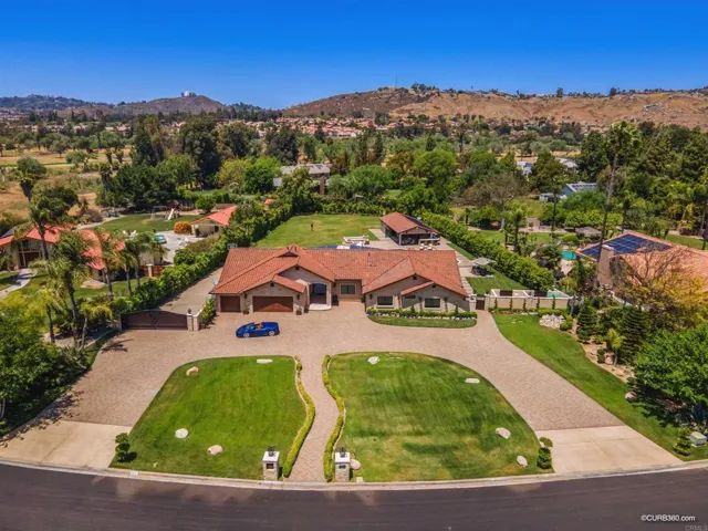 3572 74 Par Four Drive, El Cajon, California 92019