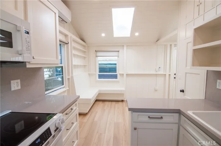 1145 North Coast Highway C, Laguna Beach, California 92651
