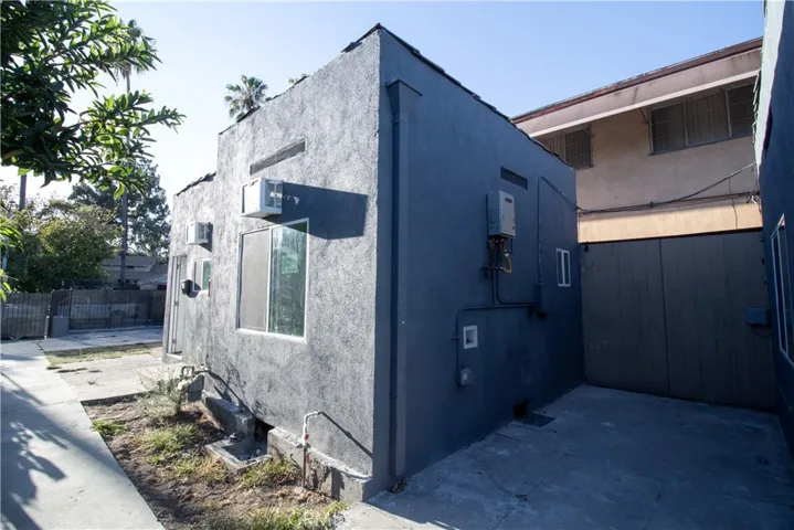 432 S St. Louis Street, Los Angeles, California 90006