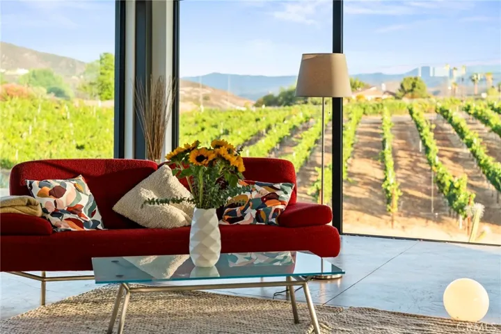 36453 Via El Pais Bonita, Temecula, California 92592