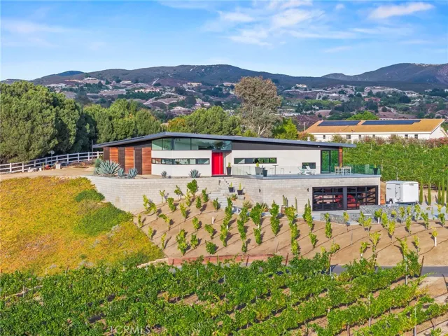 36453 Via El Pais Bonita, Temecula, California 92592