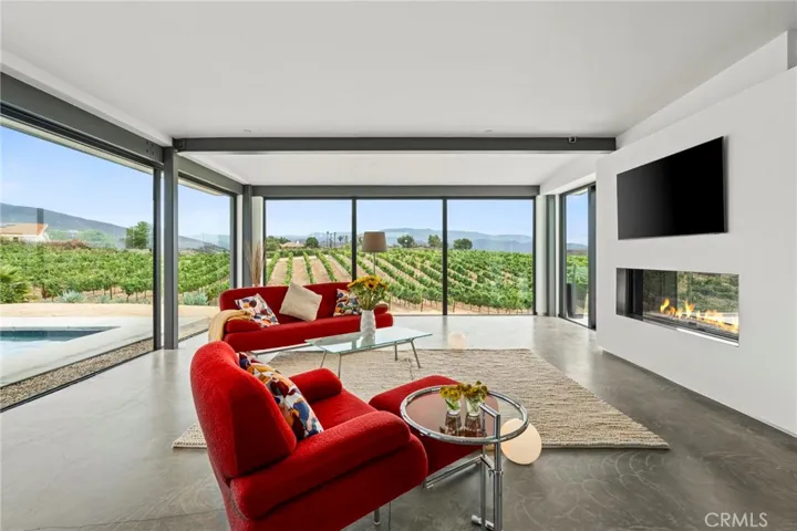 36453 Via El Pais Bonita, Temecula, California 92592