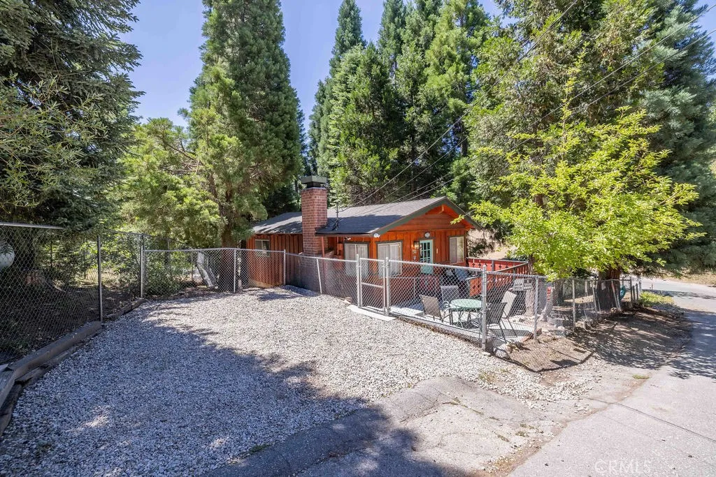 2383 Secret, Running Springs, California 92382 — photo 4