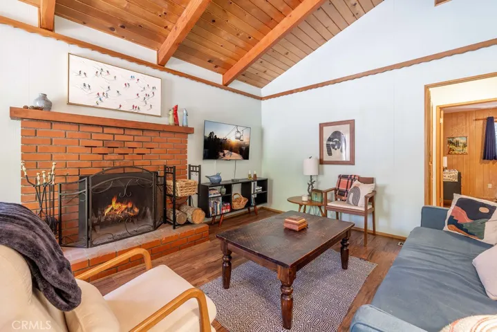 2383 Secret, Running Springs, California 92382