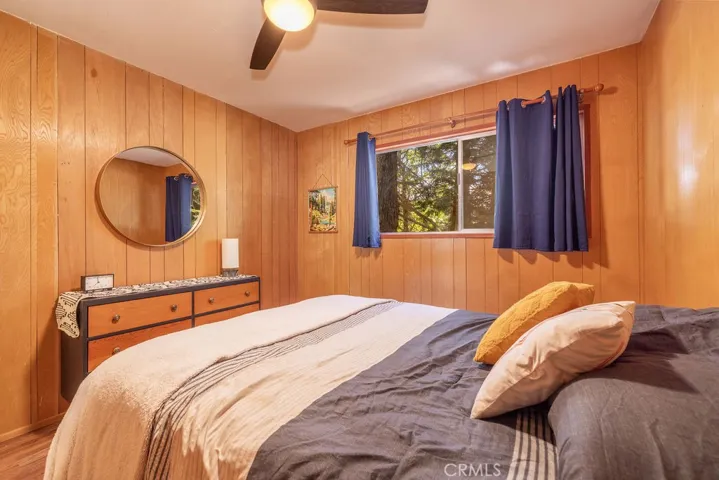 2383 Secret, Running Springs, California 92382