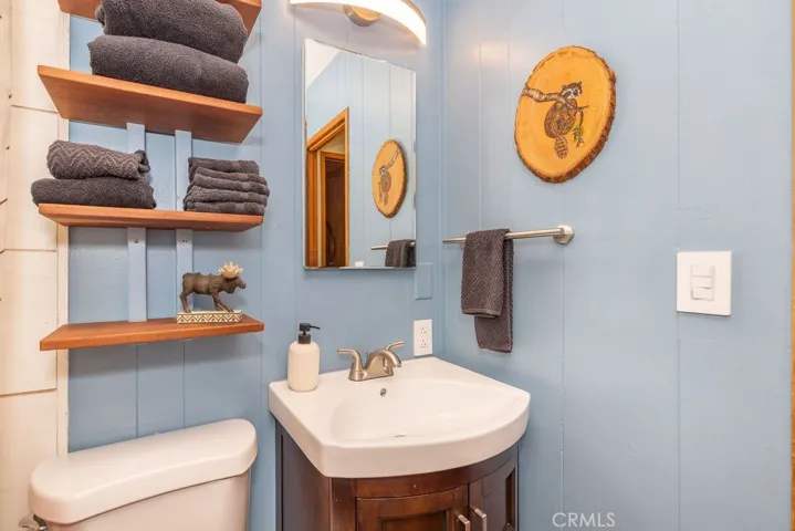2383 Secret, Running Springs, California 92382