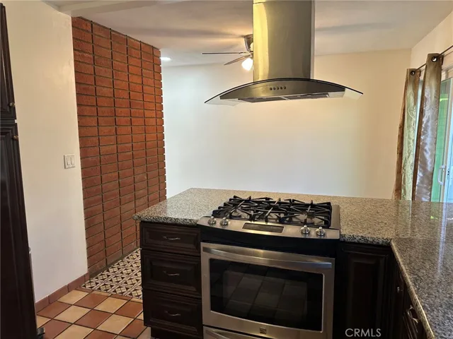 11111 S Osage, Inglewood, California 90304