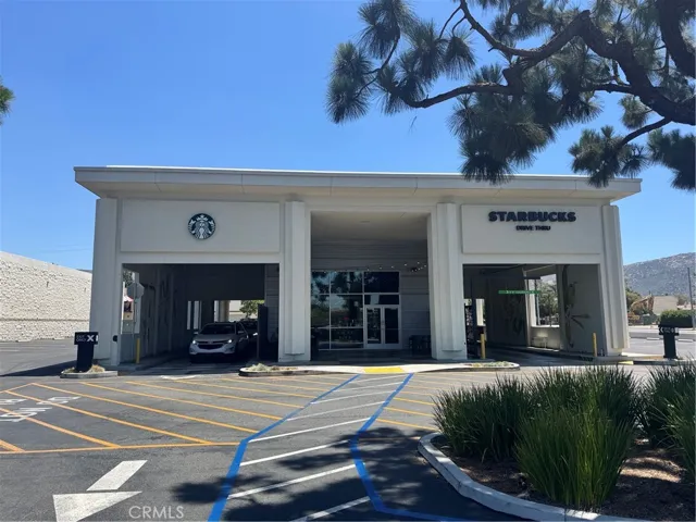 2057 Calle La Sombra 4, Simi Valley, California 93063