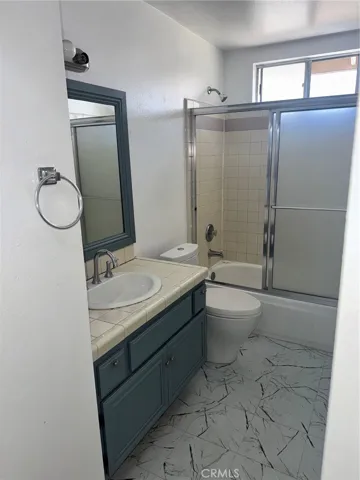 2057 Calle La Sombra 4, Simi Valley, California 93063