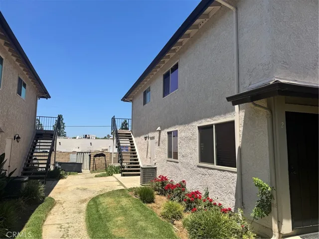 2057 Calle La Sombra 4, Simi Valley, California 93063