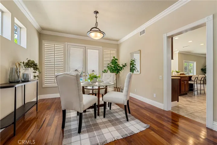 970 S Barton Court, Anaheim Hills, California 92808