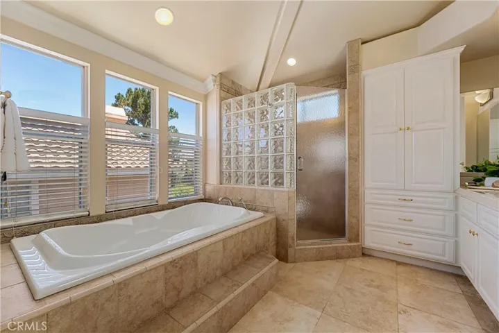 970 S Barton Court, Anaheim Hills, California 92808