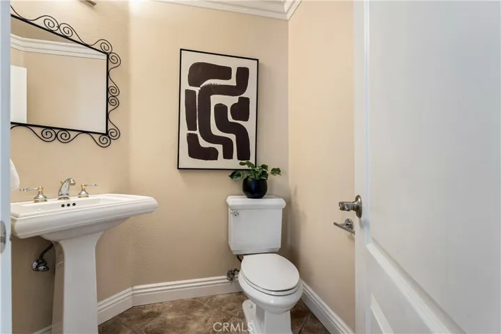 970 S Barton Court, Anaheim Hills, California 92808