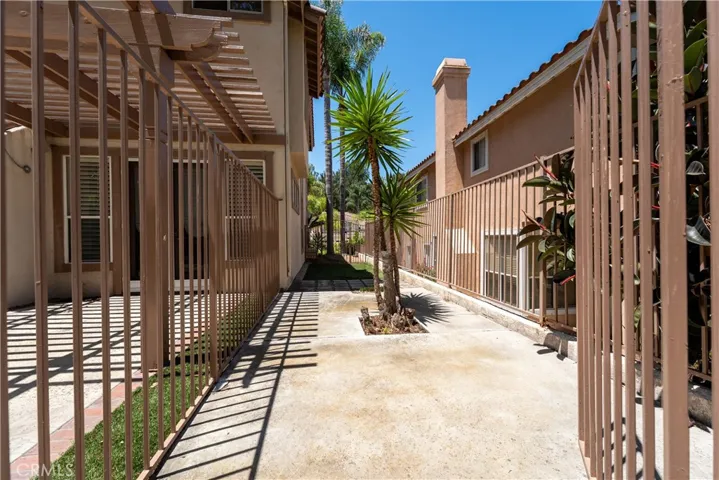970 S Barton Court, Anaheim Hills, California 92808