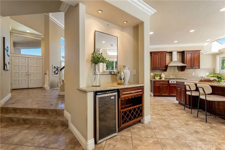 970 S Barton Court, Anaheim Hills, California 92808