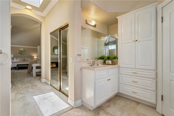 970 S Barton Court, Anaheim Hills, California 92808