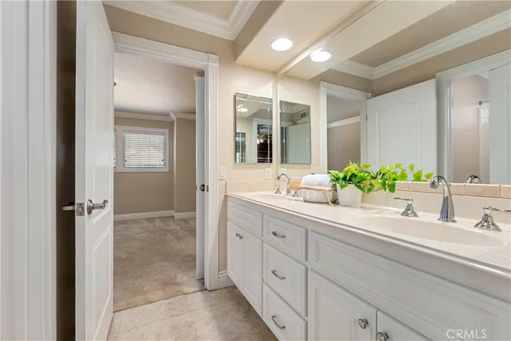 970 S Barton Court, Anaheim Hills, California 92808