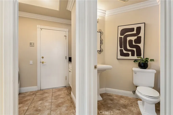 970 S Barton Court, Anaheim Hills, California 92808