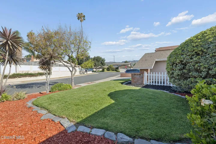 2066 Dwight Avenue, Camarillo, California 93010 — photo 5