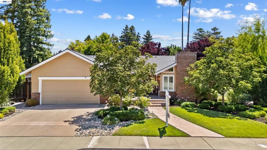 2533 Larrikeet Ct, Pleasanton, California 94566