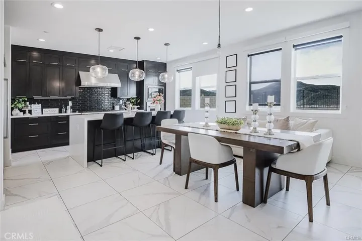 19032 Carranza, Saugus, California 91350